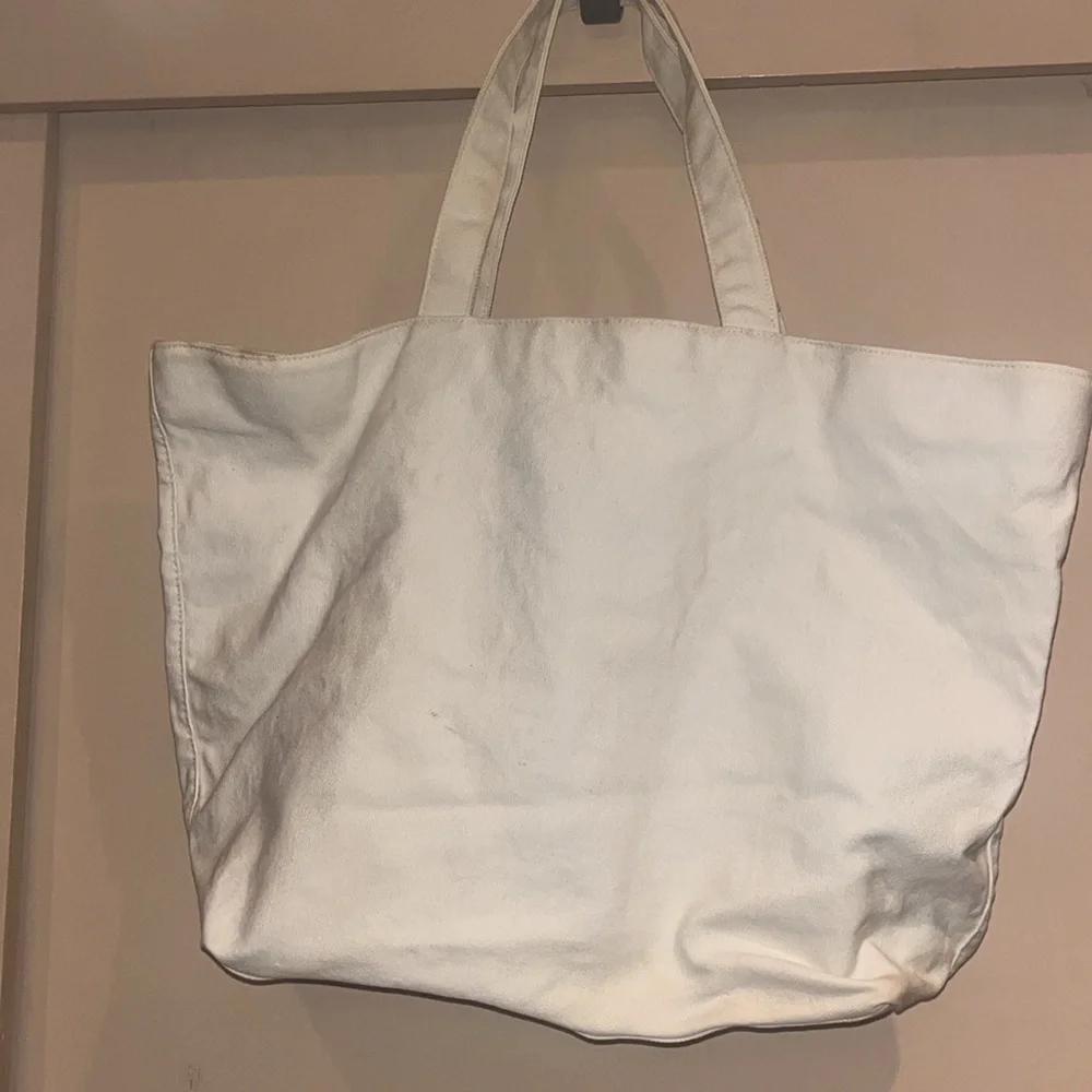 Bath and body works large canvas 🌞 sunny tote / OS preowned